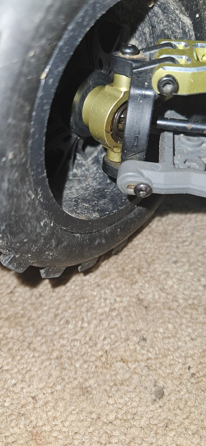 Customer photo review of Aluminum Front Steering Hub For RZ001 and XTS-F10