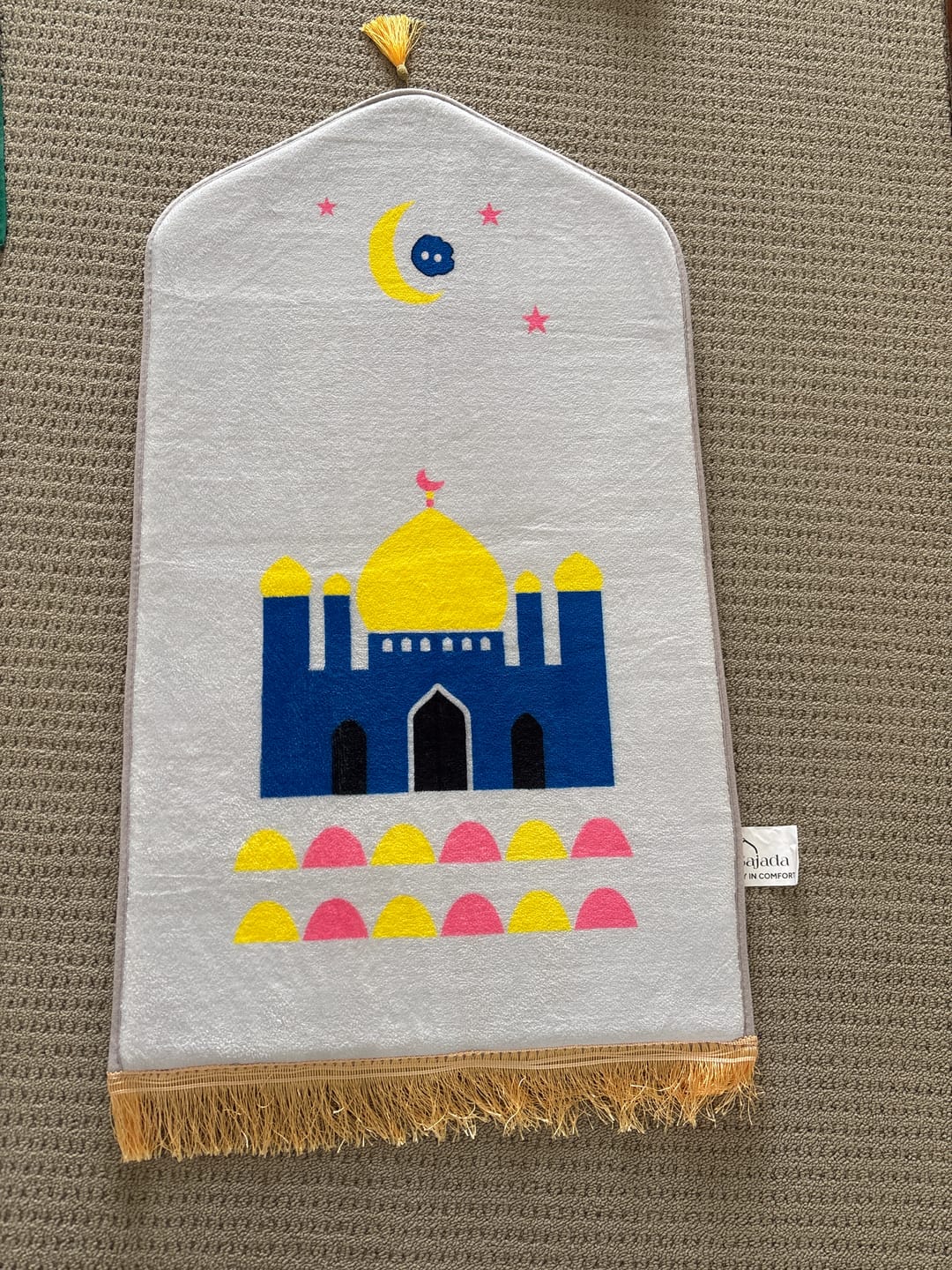 Customer photo review of MiniMusallah Kids Padded Prayer mat