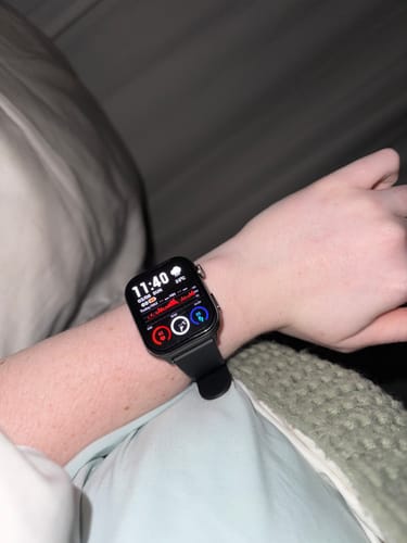 Customer's Gard Pro Health Smartwatch 3 on their wrist, displaying the active watch face with health metrics.