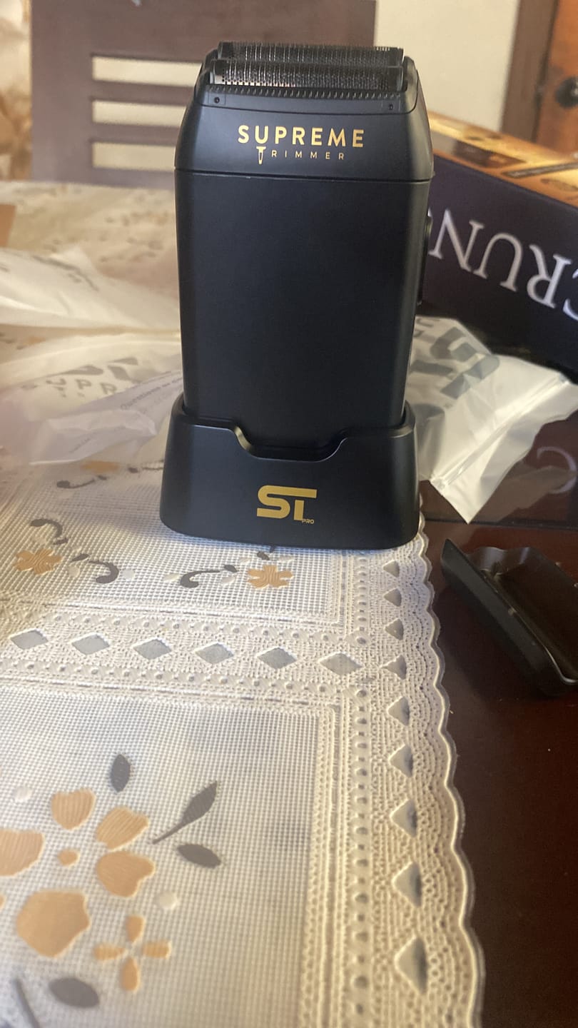 Customer photo review of Shaver Supreme Trimmer Crunch Black [PREVENTA]