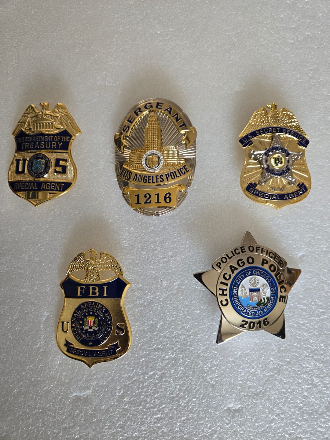 Customer photo review of USSS US Secret Service Special Agent Badge Solid Copper Replica Movie Props