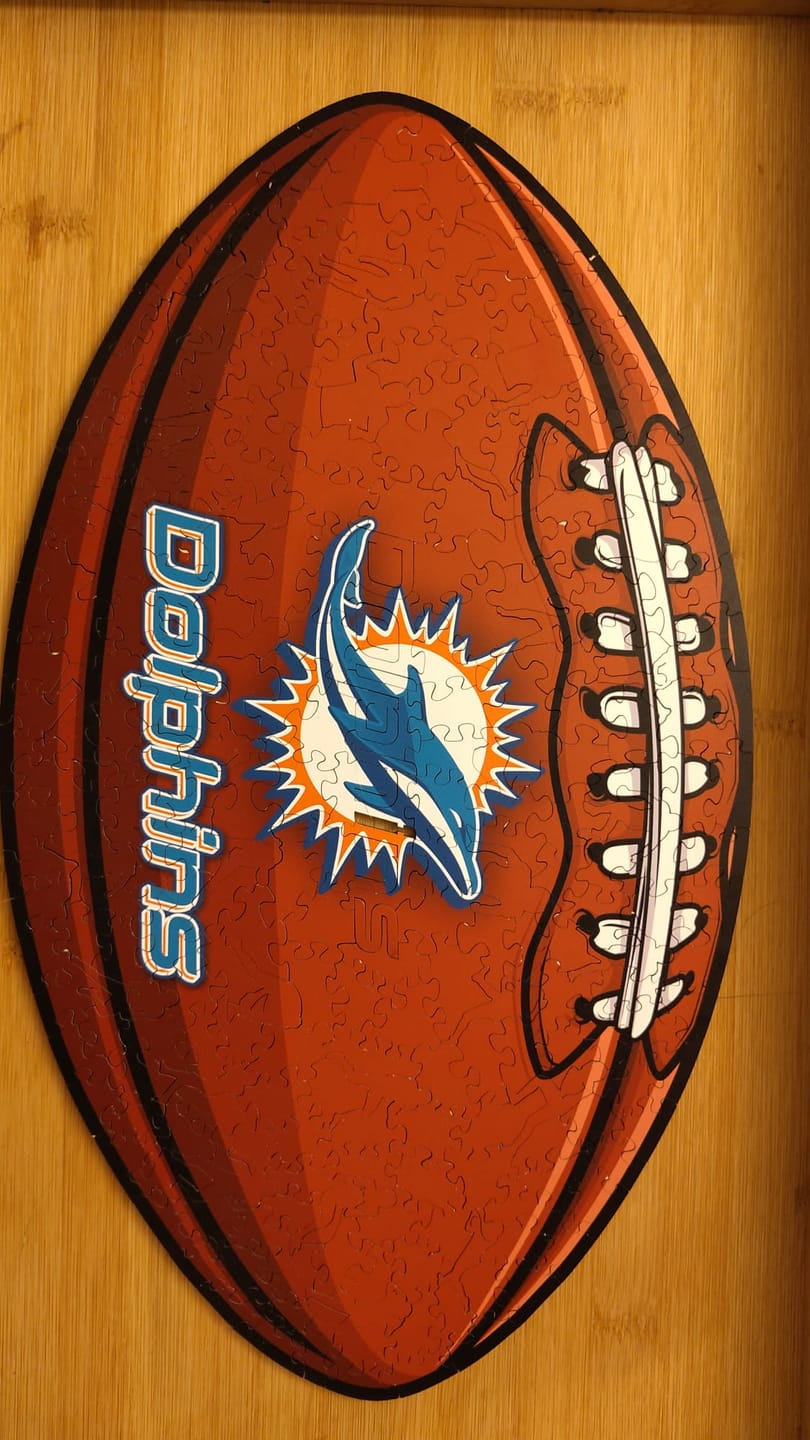 Customer photo review of Miami Dolphins™ Football - Holzpuzzle