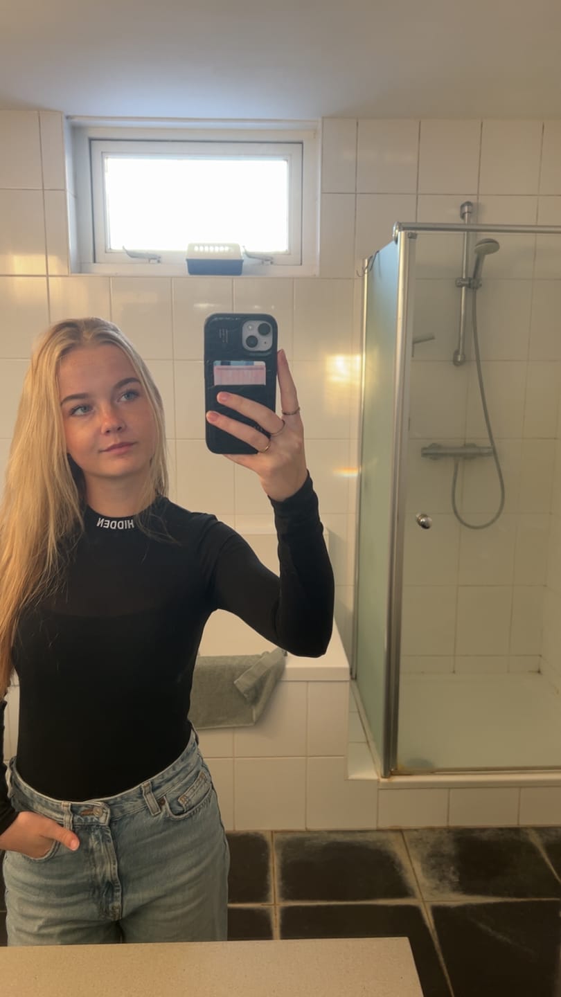 Recenzja zdjęcia klienta dotyczącego produktu BLUE LABEL SHEER BODYSUIT BLACK