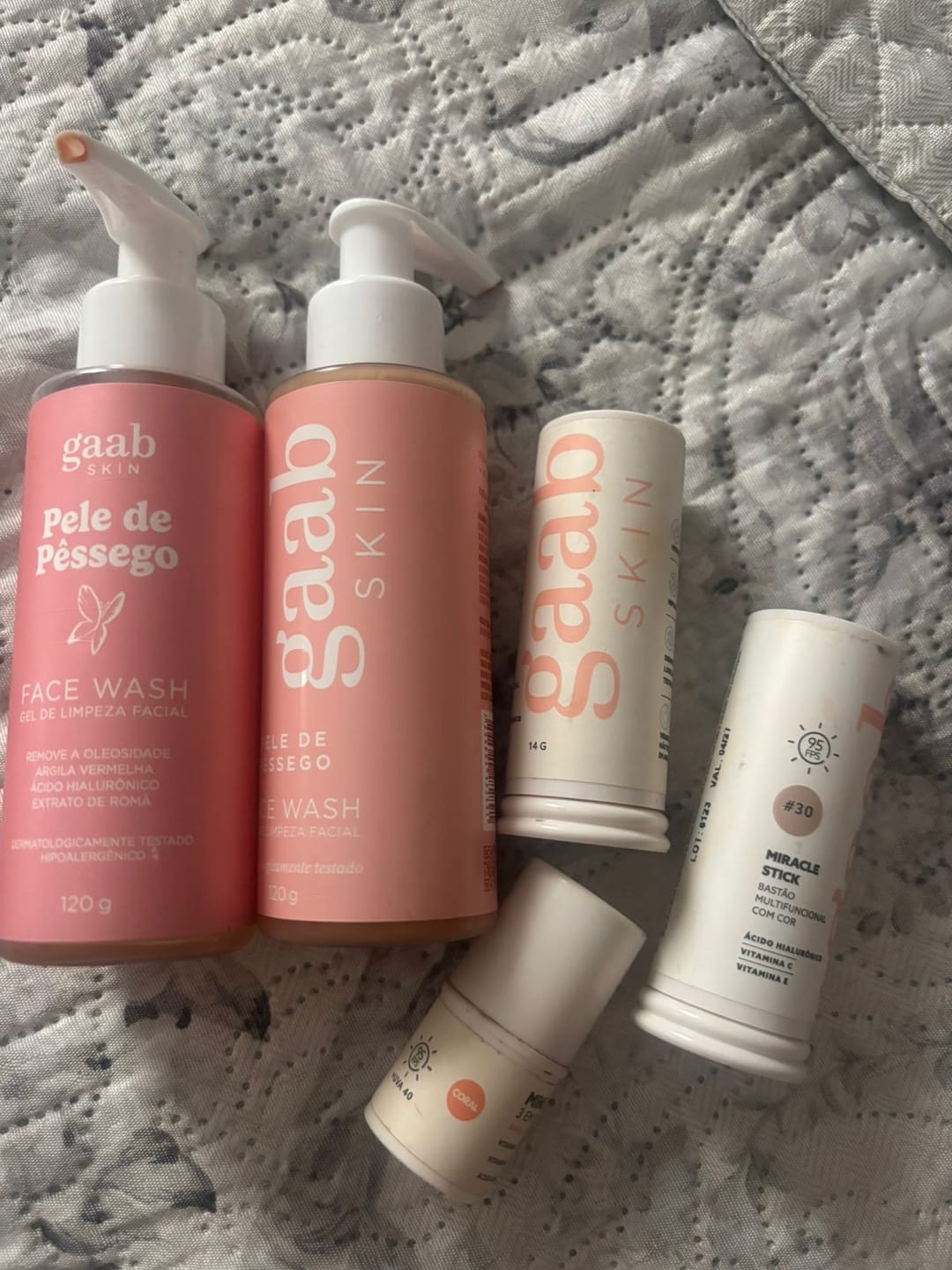 Customer photo review of Compre Bastão Multifuncional Miracle Stick, Ganhe Tônico Facial