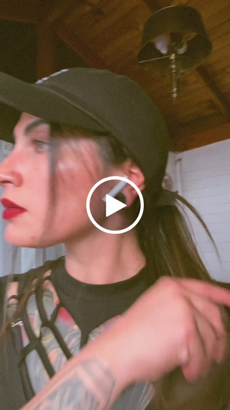 Customer video review of POP BADGE HAT BLACK