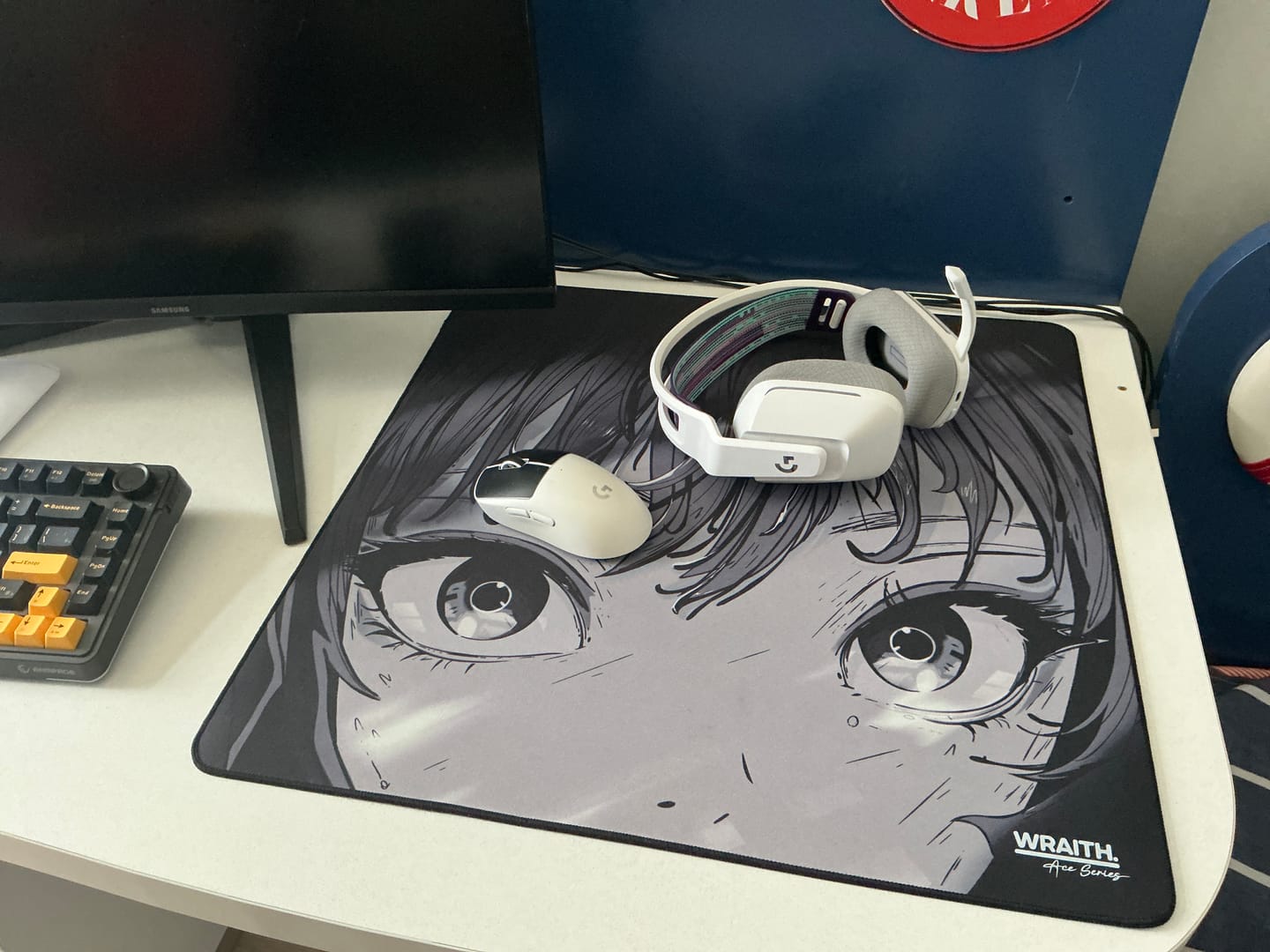 Customer photo review of Wraith Ace Series [Glimpse] Limited Edition Poron Mousepad