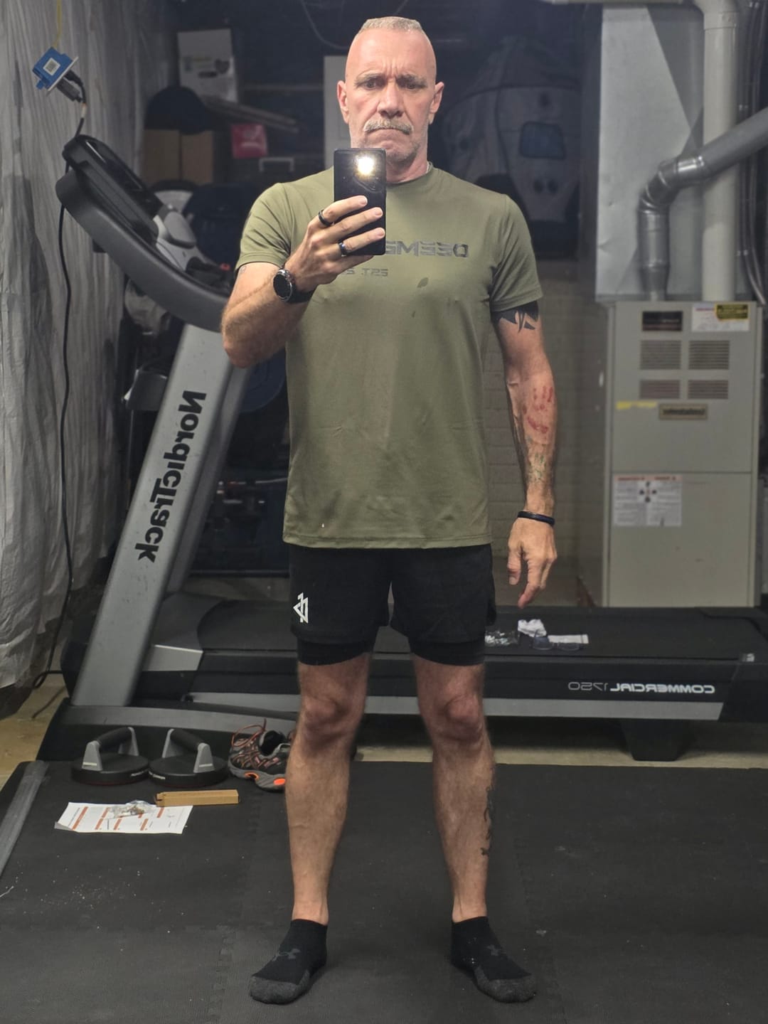 Customer photo review of Men’s Gym Tee “Compellence” -Olive