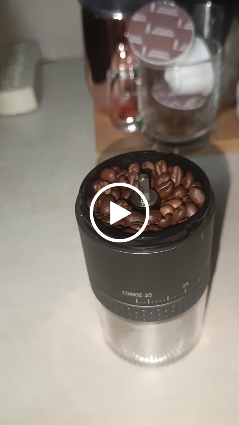 Customer video review of Molino Eléctrico Portátil para café