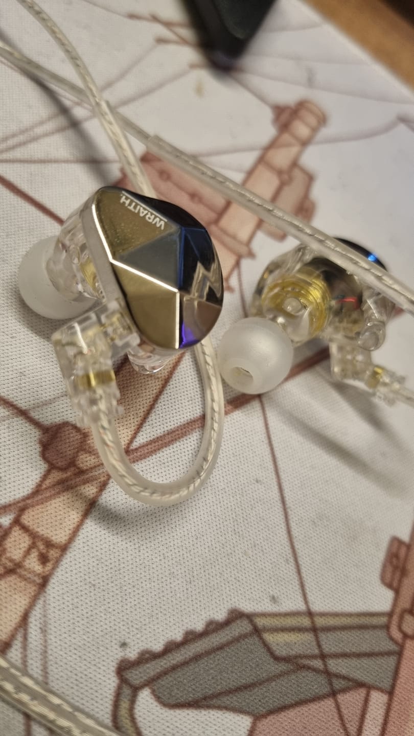 Customer photo review of Wraith Sense IEM Kulaklık