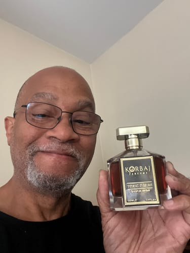 Customer photo review of Korbaj TOXIC DESIRE - Extrait de Parfum 100ml