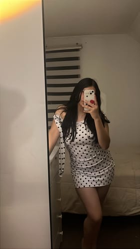 Customer photo review of VESTIDO ISABELLA LUNARES BLANCO