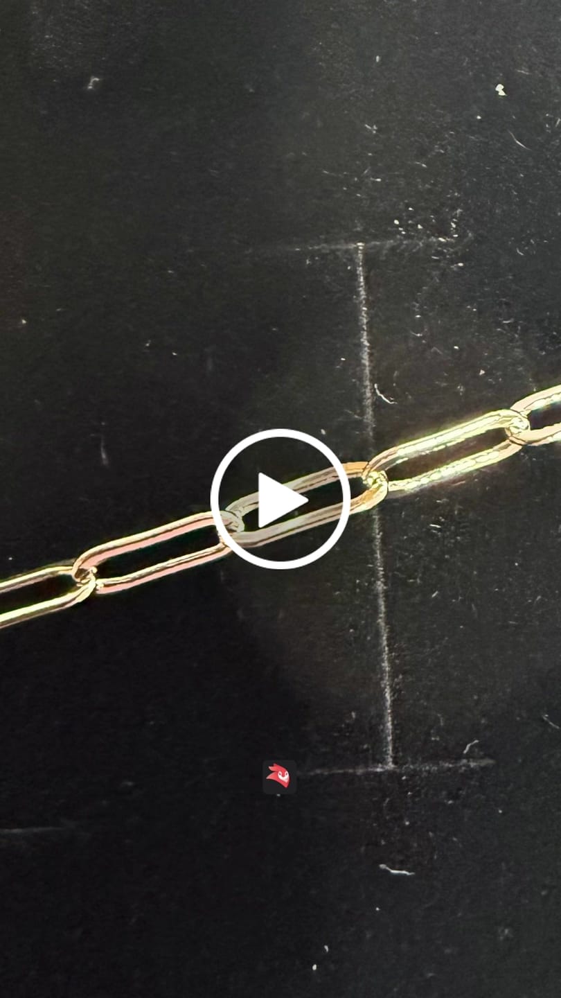 Customer video review of Tammy 18k White Gold Plated Paperclip Chain Necklace