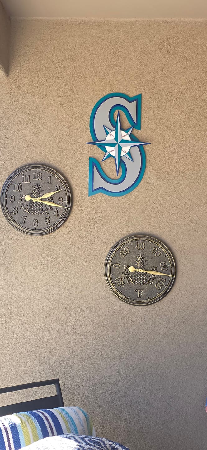 Customer photo review of Seattle Mariners Retro "S" 3D Vintage Metal Wall Art
