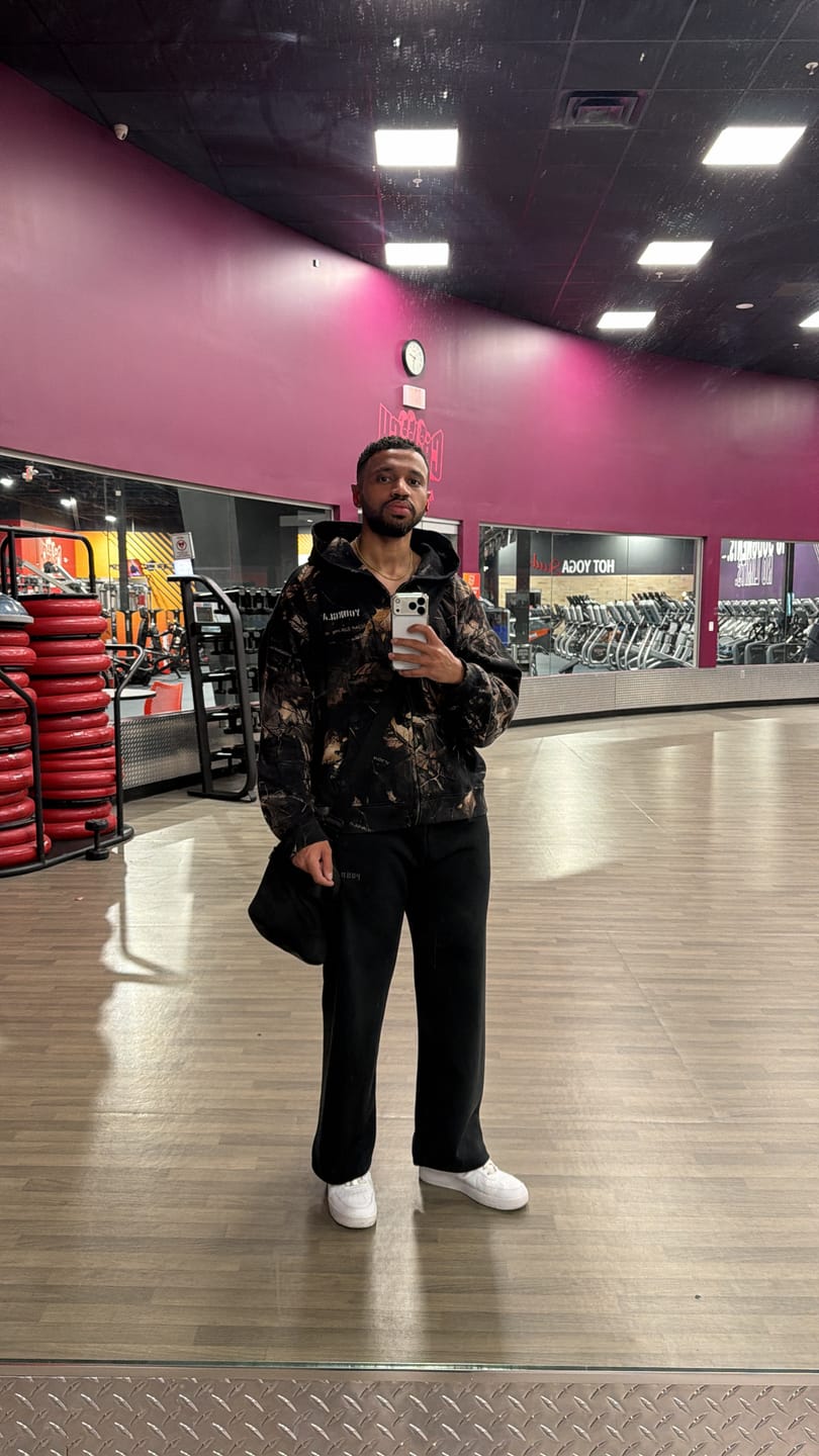 Customer photo review of 2141 - Soft AF No Cuff Sweats