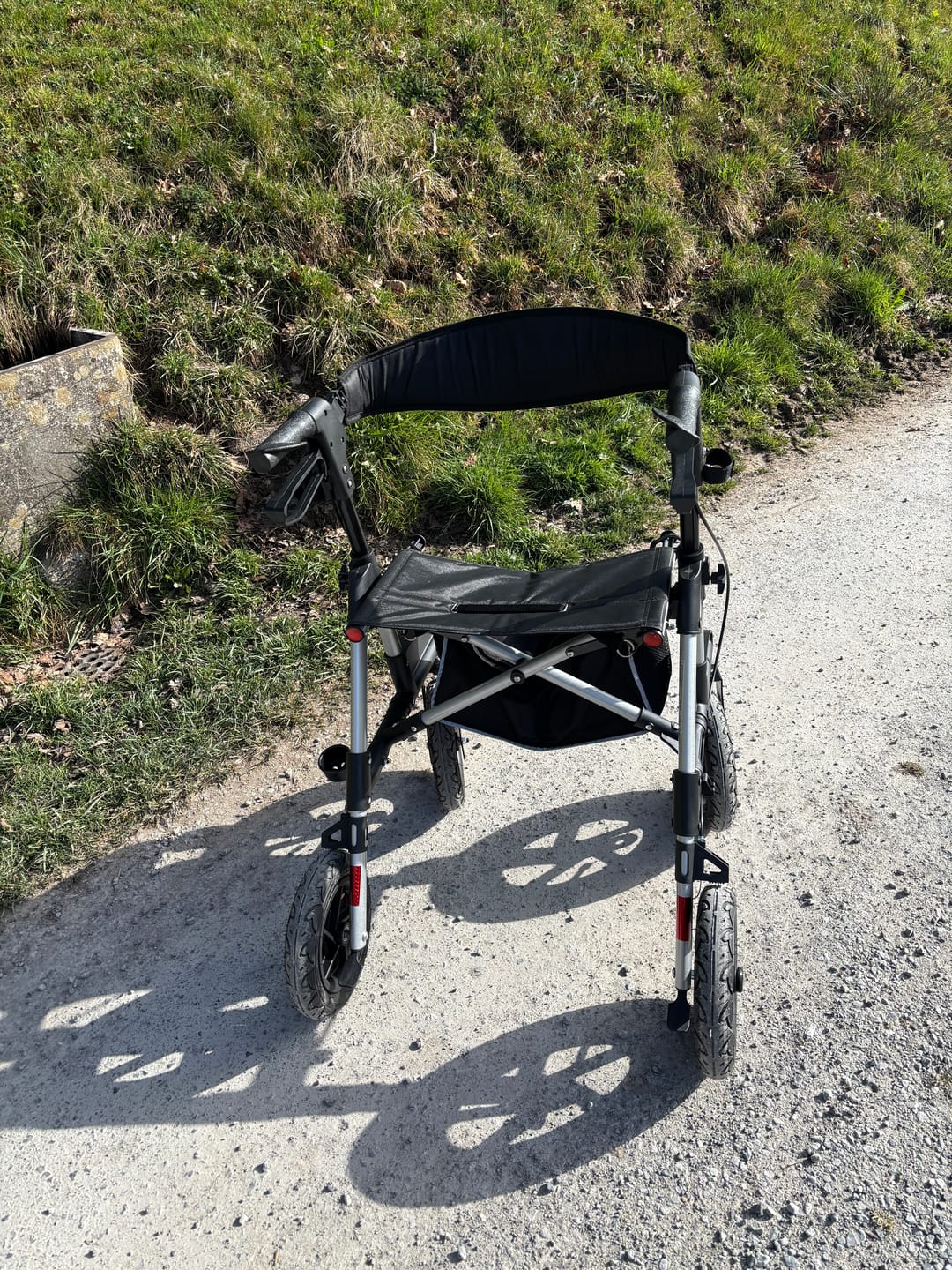 Customer photo review of Outdoor-Rollator Tabas (EXTRA LEICHT - 8,65 kg)