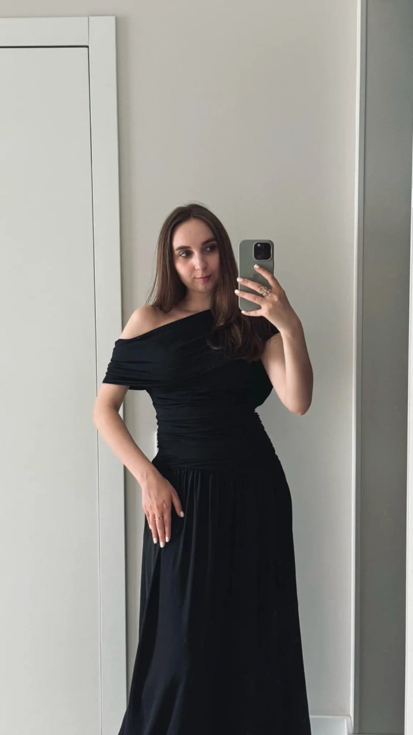 Customer photo review of Yvonne One Shoulder Maxi Dress