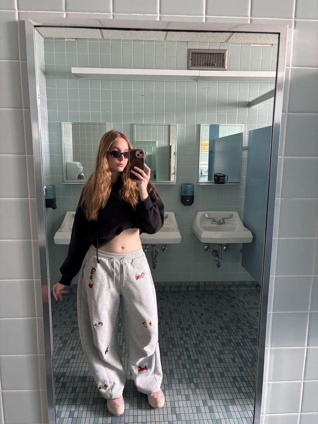 Customer photo review of Aelfric Eden Embroidery Dog Baggy Barrel Sweatpants