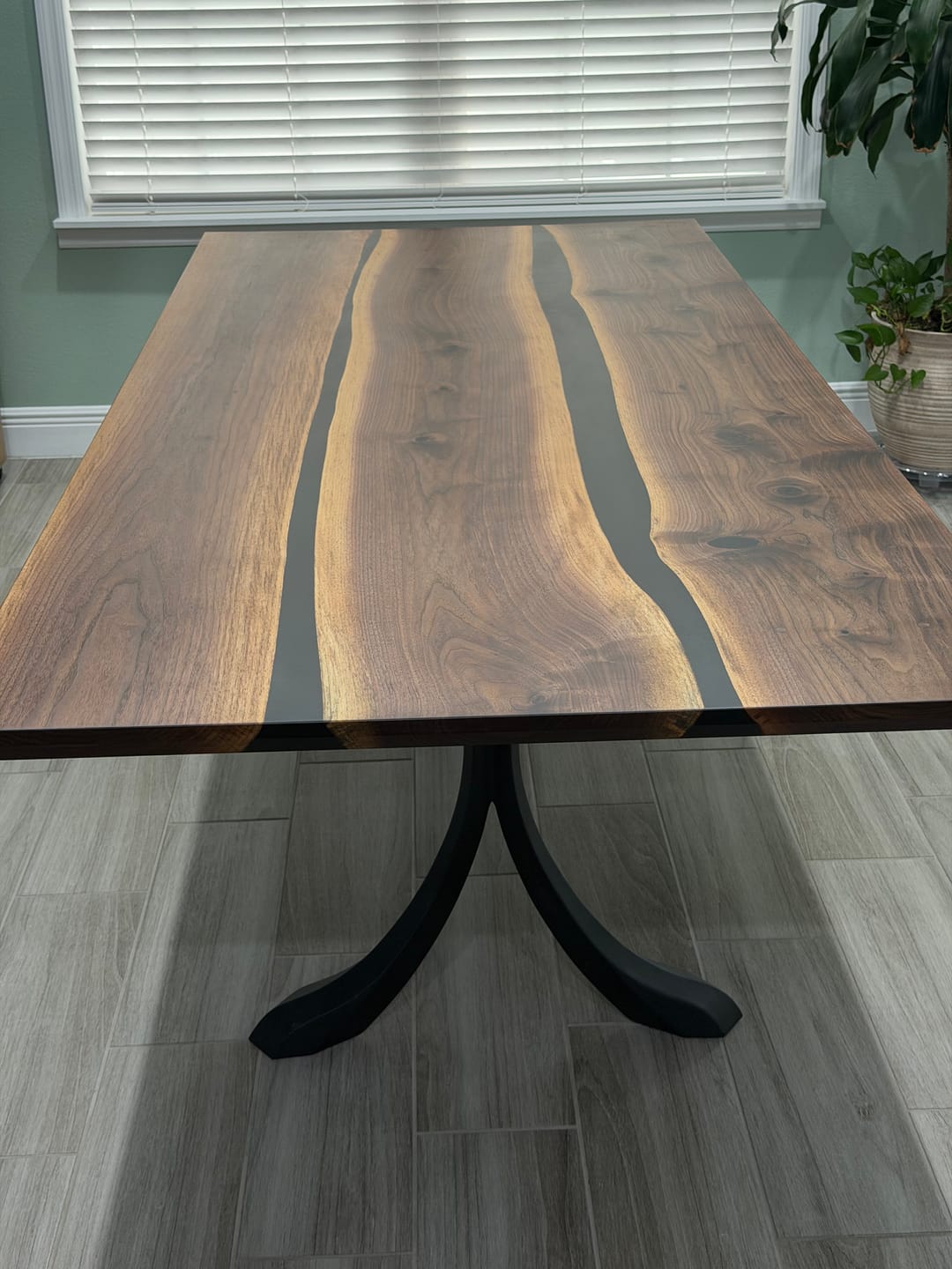 Customer photo review of Table Legs 421 Xeni 28.2" H X-Shaped Metal Dining Furniture