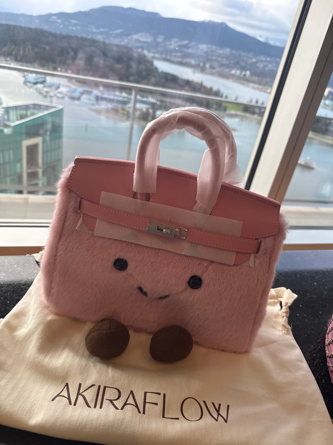 Customer photo review of The Jellykin Fluffy Bag