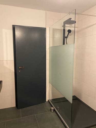 Customer photo review of SONNI Walk In Dusche Duschabtrennung Duschwand Nano Milchglas(teilsatiniert) Glasstärke 8/10mm Breite 70-140cm