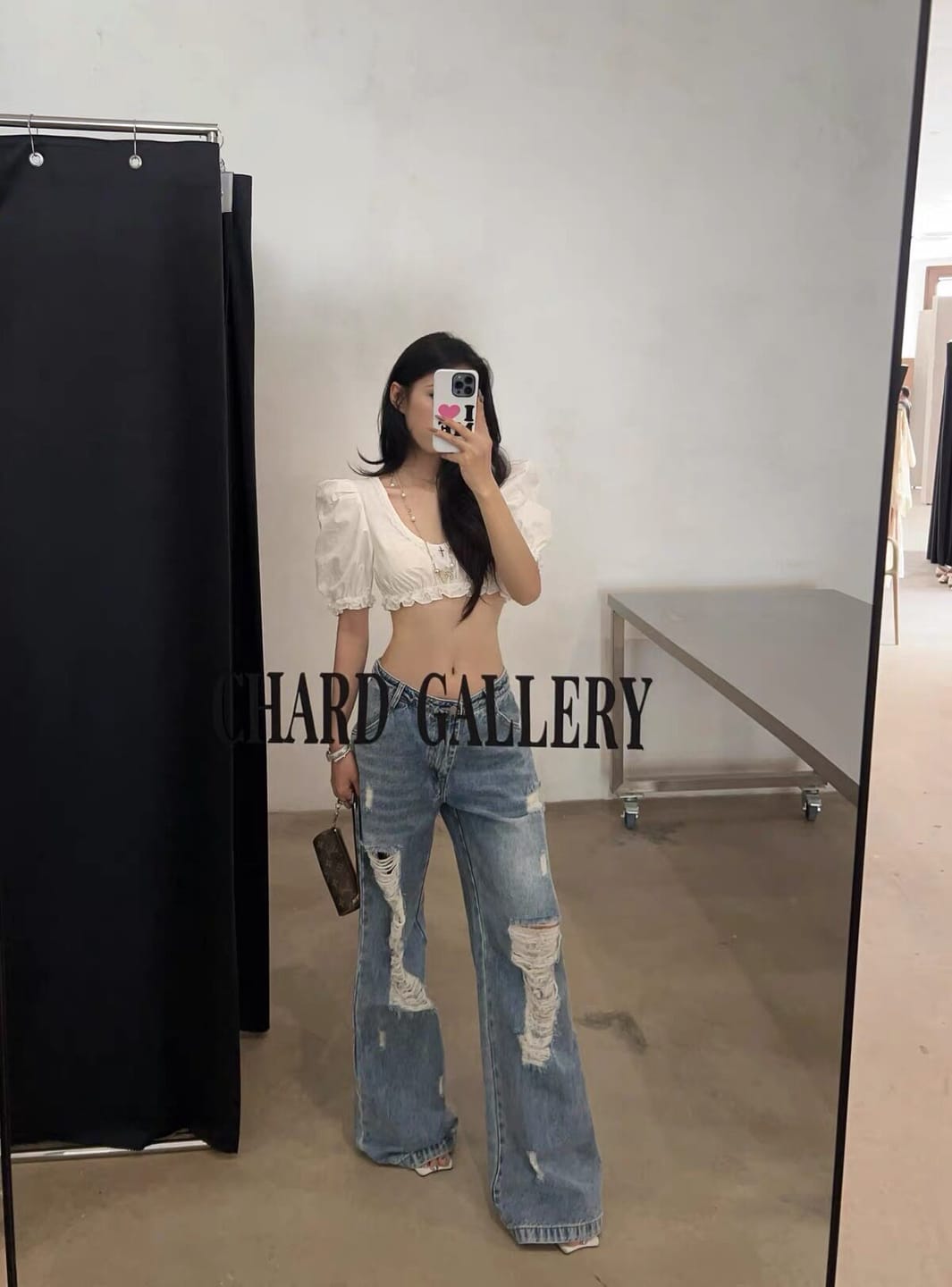 Customer photo review of Rase le sol Lace-Trimmed Puff Sleeve Crop Top