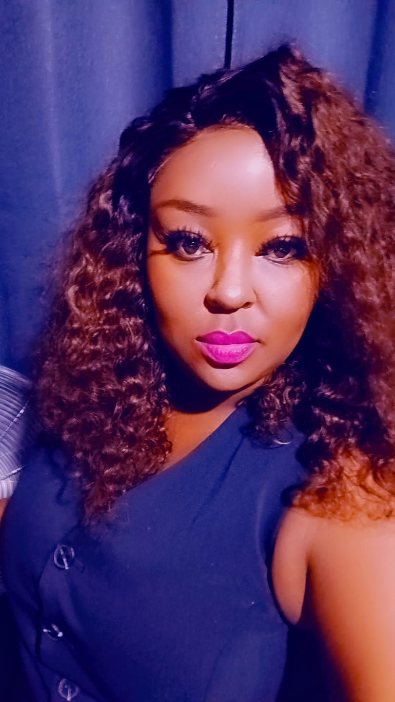 Customer photo review of Warm Brown Glueless Double Drawn Curly 14 Inch Wig