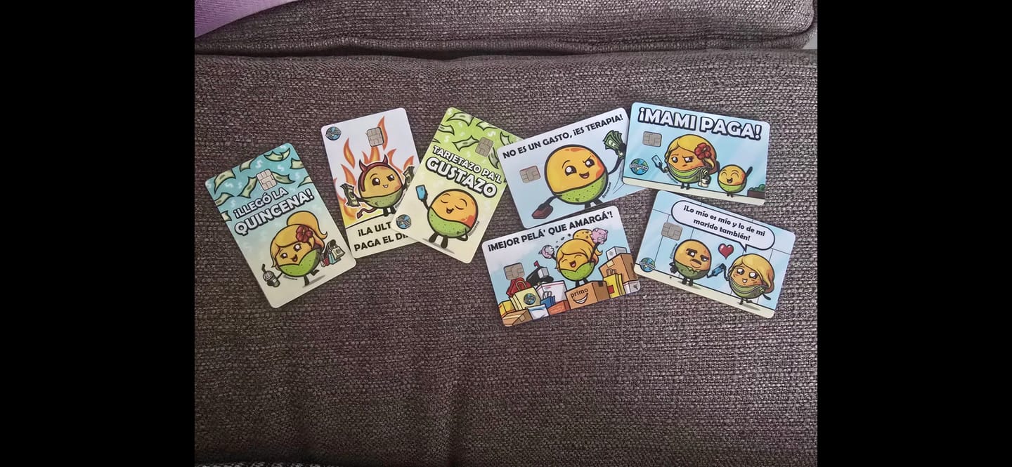 Customer photo review of (Damas) Mejor Pelá' que Amargá' - Sticker para Tarjeta de Crédito