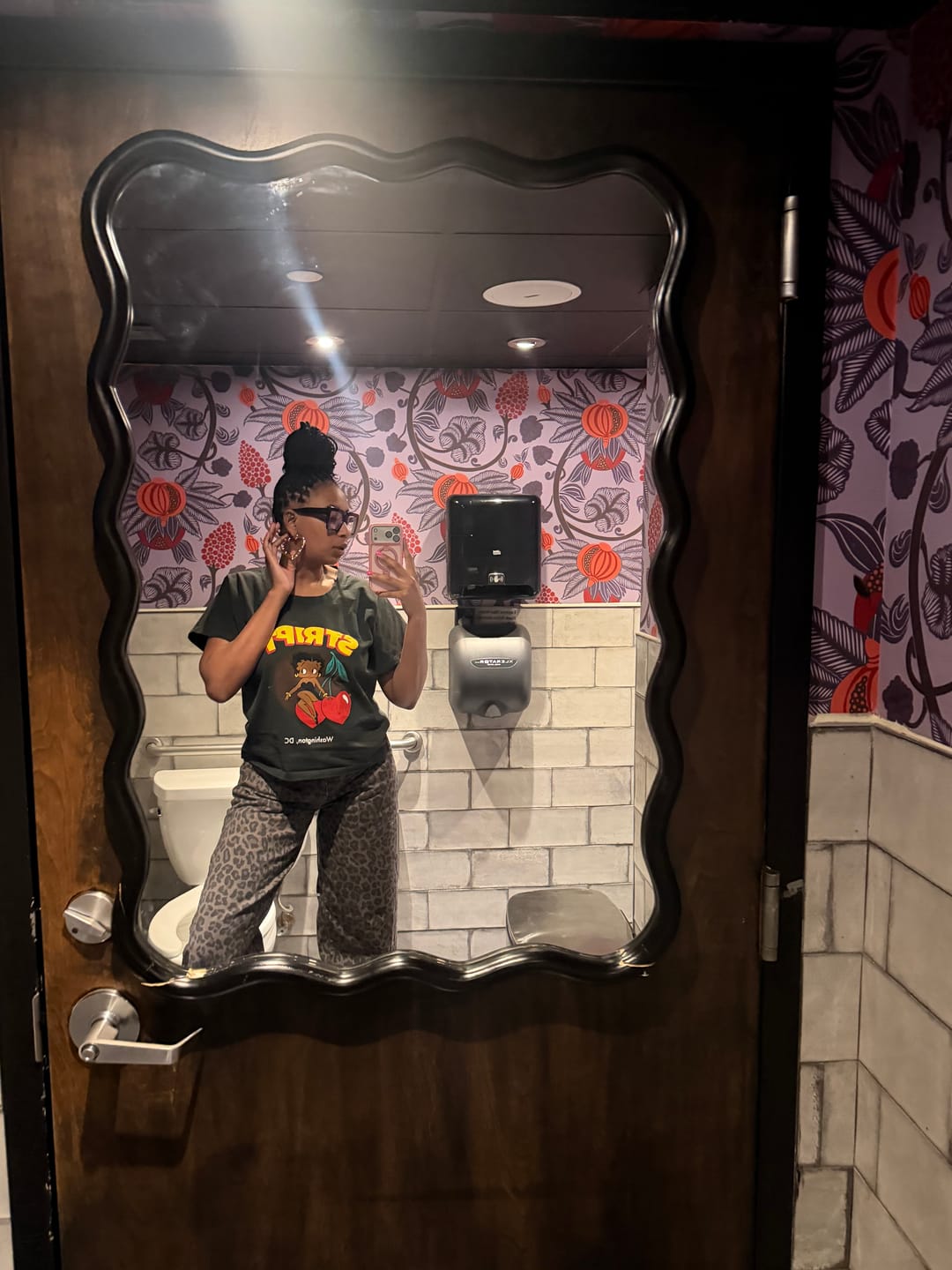 Customer photo review of BETTY BOOP VINTAGE TEE