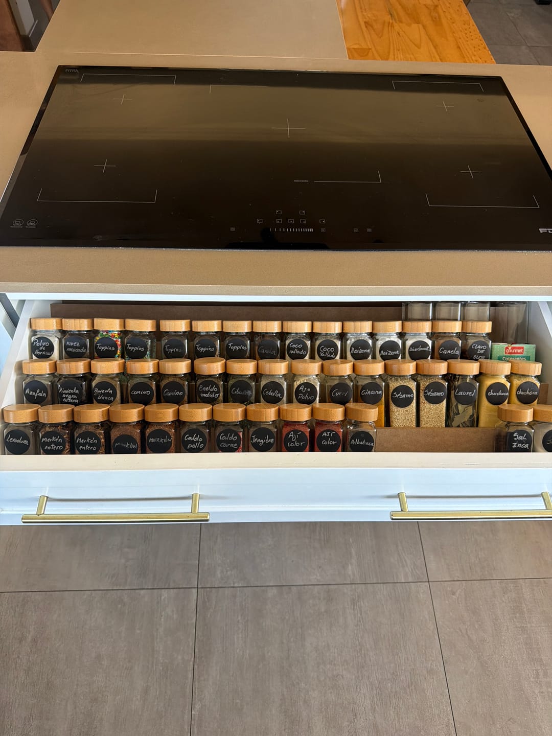Customer photo review of 12 Frascos De Especias Con Tapa De Madera Tarros Condimentos