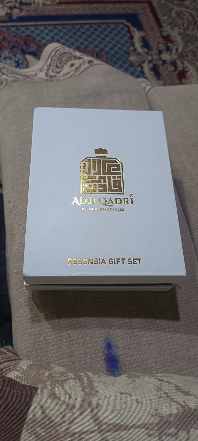 Customer photo review of Essensia Luxury Attar Perfume Gift Set (6 x 5.5Ml)