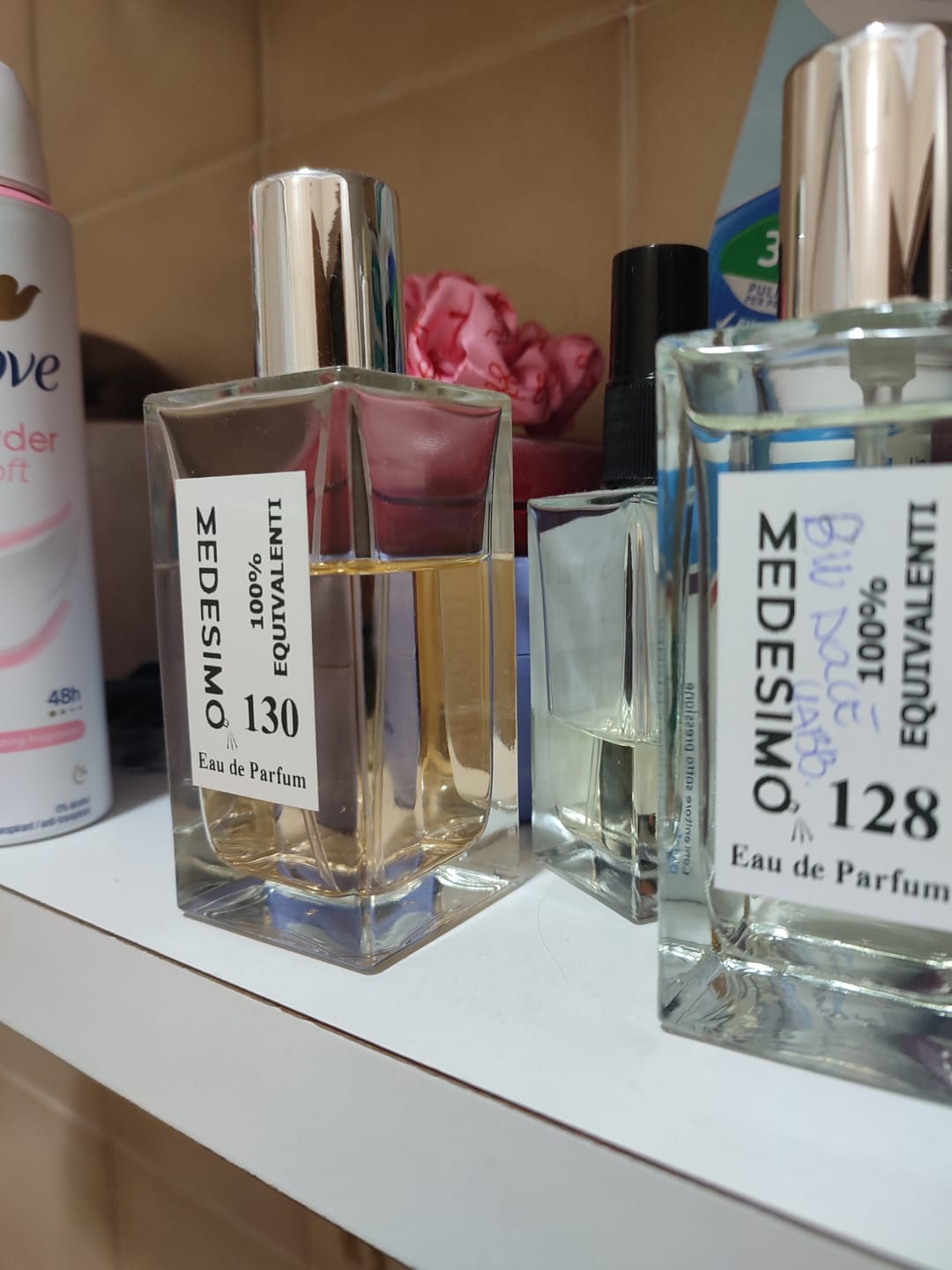 Customer photo review of MEDESIMO 128 Ricorda Light Blue di Dolce & Gabbana - Donna