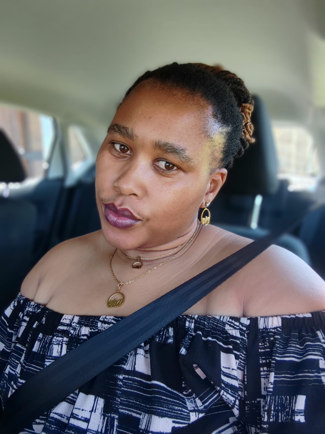 Customer photo review of Gold Era Halo Mini Drop Hoops ✨