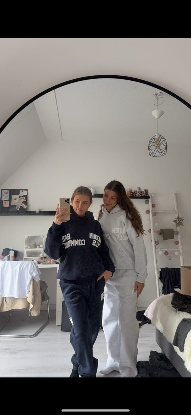Customer photo review of GATED COMMUNITY HOODIE NAVY