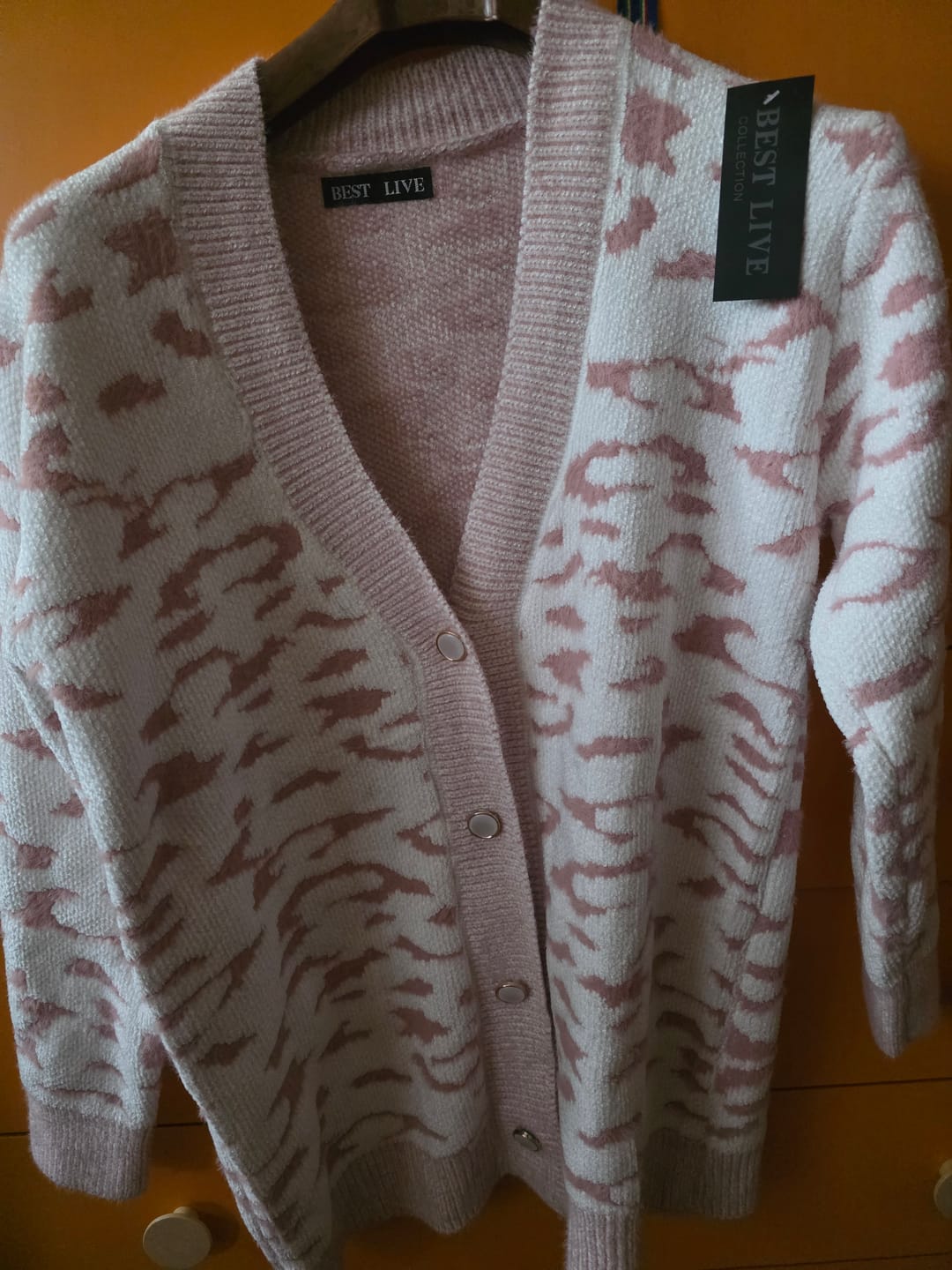 Customer photo review of Wild Knit Cardigan – Cardigan Fantasia Animalier