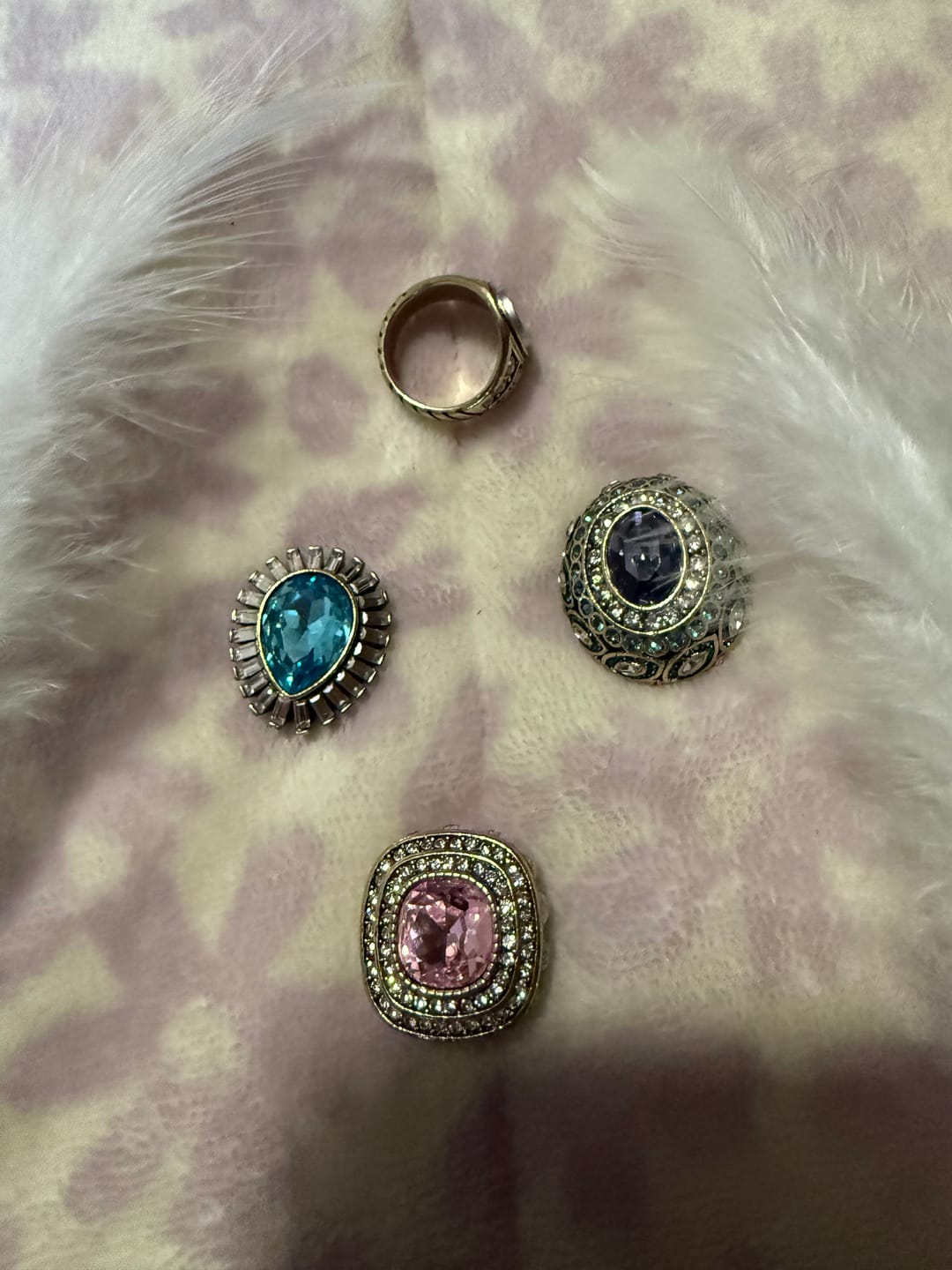 Customer photo review of Heidi Daus® "Enchante" Art Deco Magnetic Interchangeable Ring Set