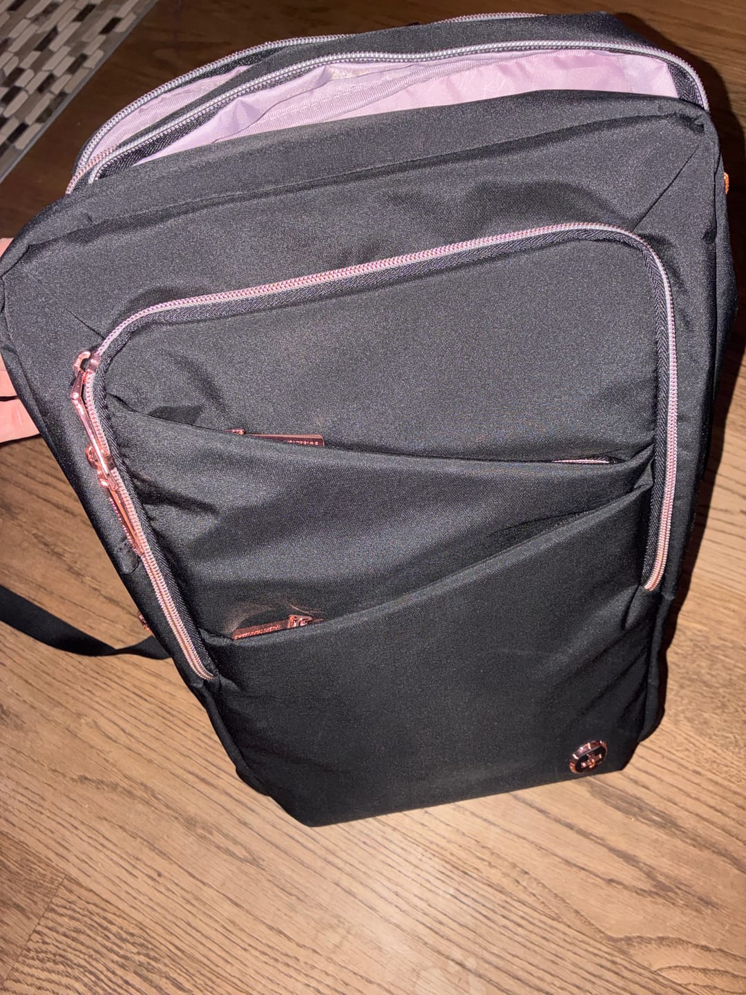 Customer photo review of KATY ROSE NG Black L+ Backpack