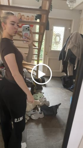 Customer video review of GATED COMMUNITY STRAIGHT LEG SWEATPANTS BLACK