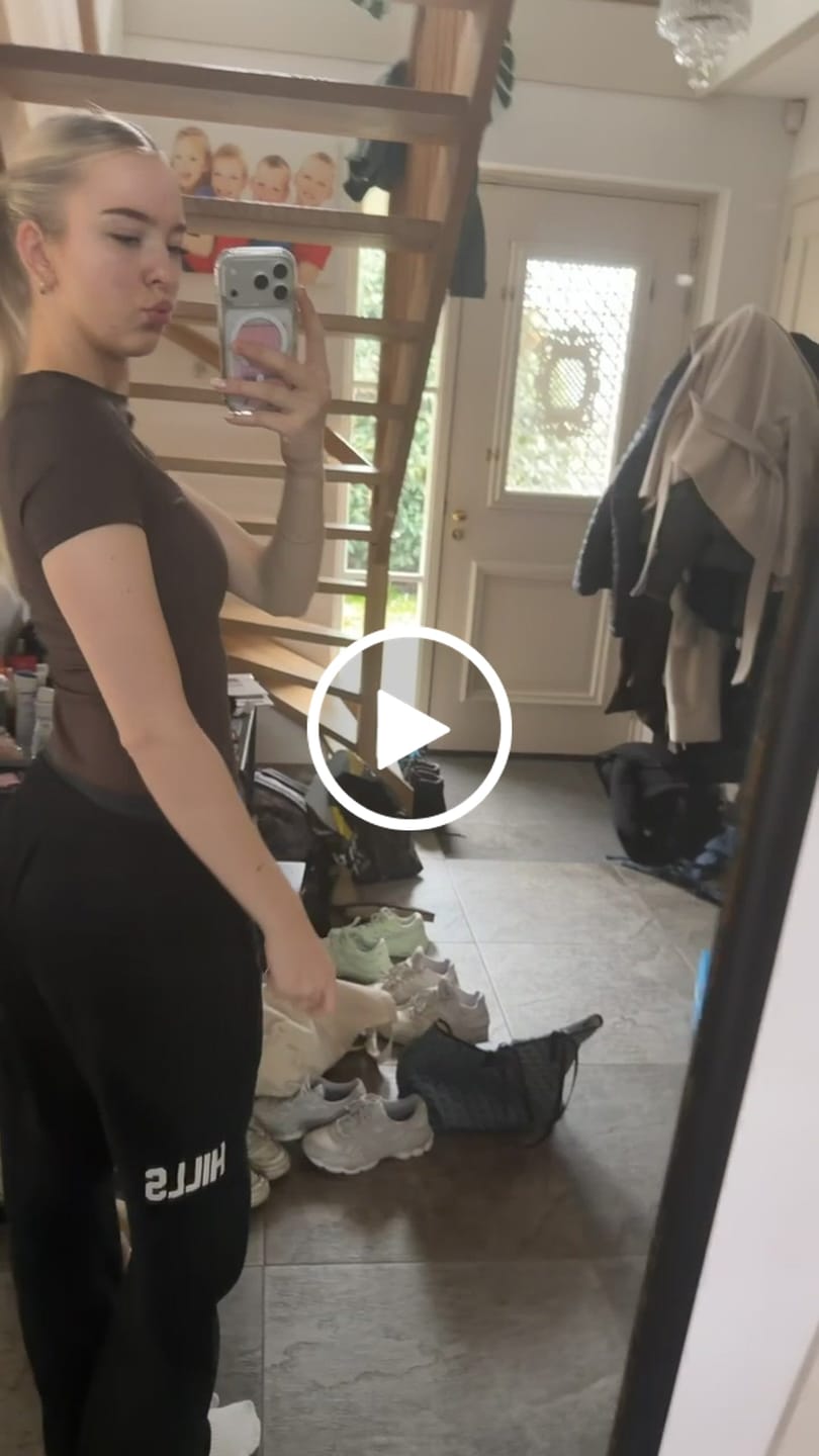 Customer video review of GATED COMMUNITY STRAIGHT LEG SWEATPANTS BLACK