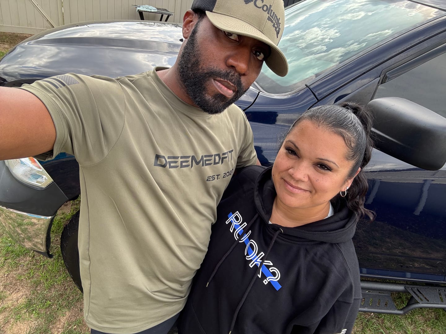 Customer photo review of Men’s Gym Tee “Compellence” -Olive