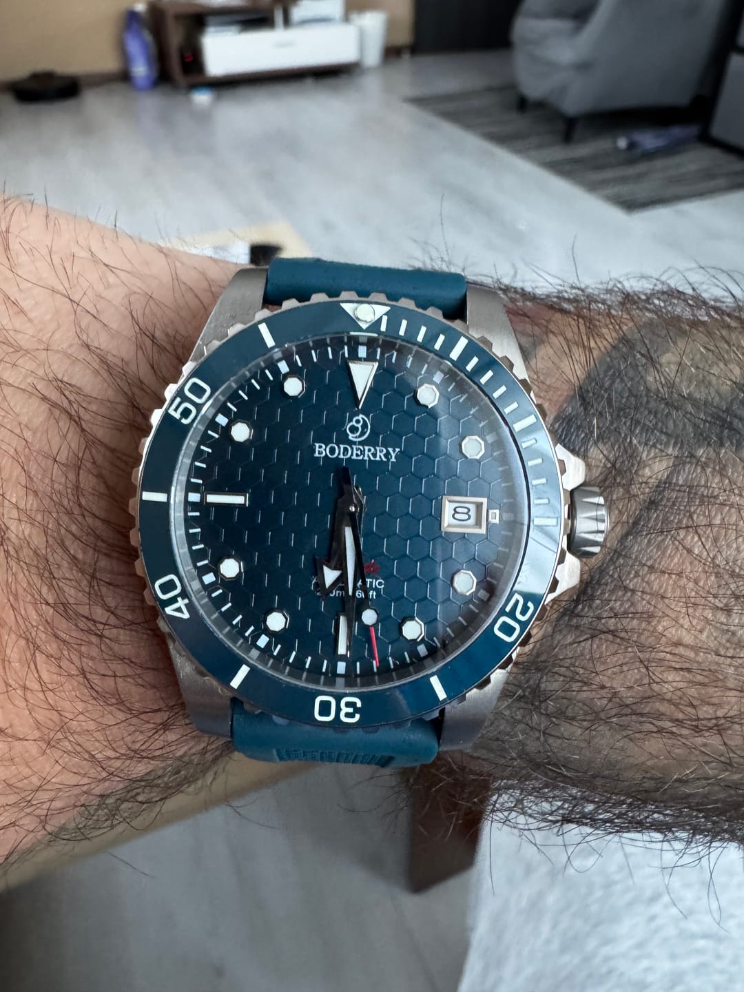 Customer photo review of SEATURTLE.OCEAN(TITANIUM) - Automatic Titanium Diver Watch | Sea Blue/Ti-bracelet