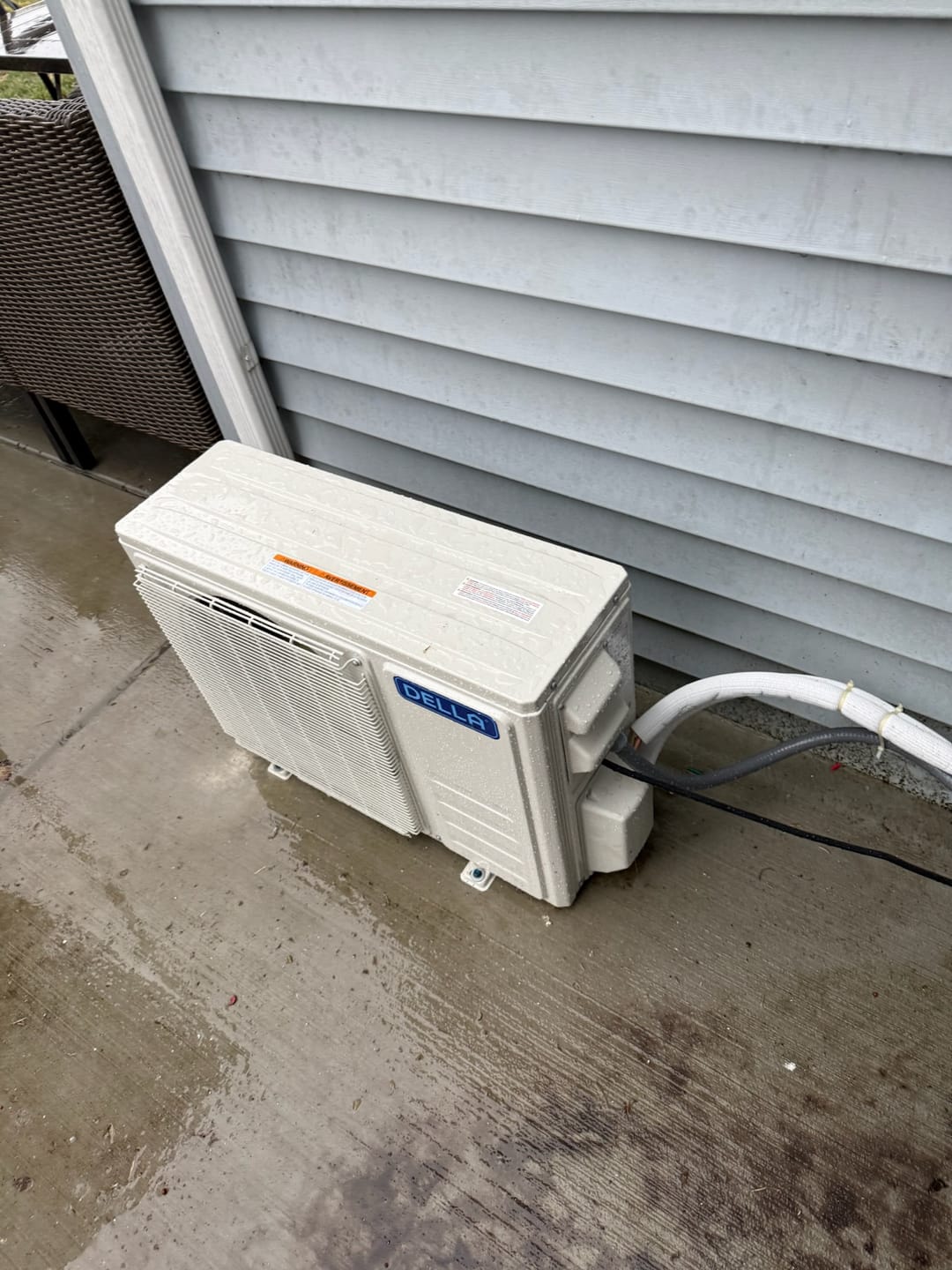 Customer photo review of DELLA Econo Series 11500 BTU 17 SEER2 Mini Split Heat Pump AC - Up to 550 Sq.Ft.