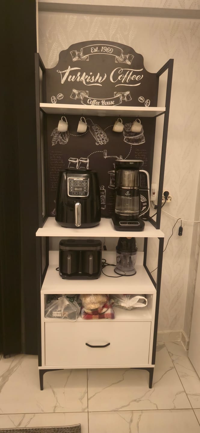 Customer photo review of Rani JE155 Işıklı Kahve Köşesi Çekmeceli Çok Amaçlı Mutfak Dolabı Beyaz