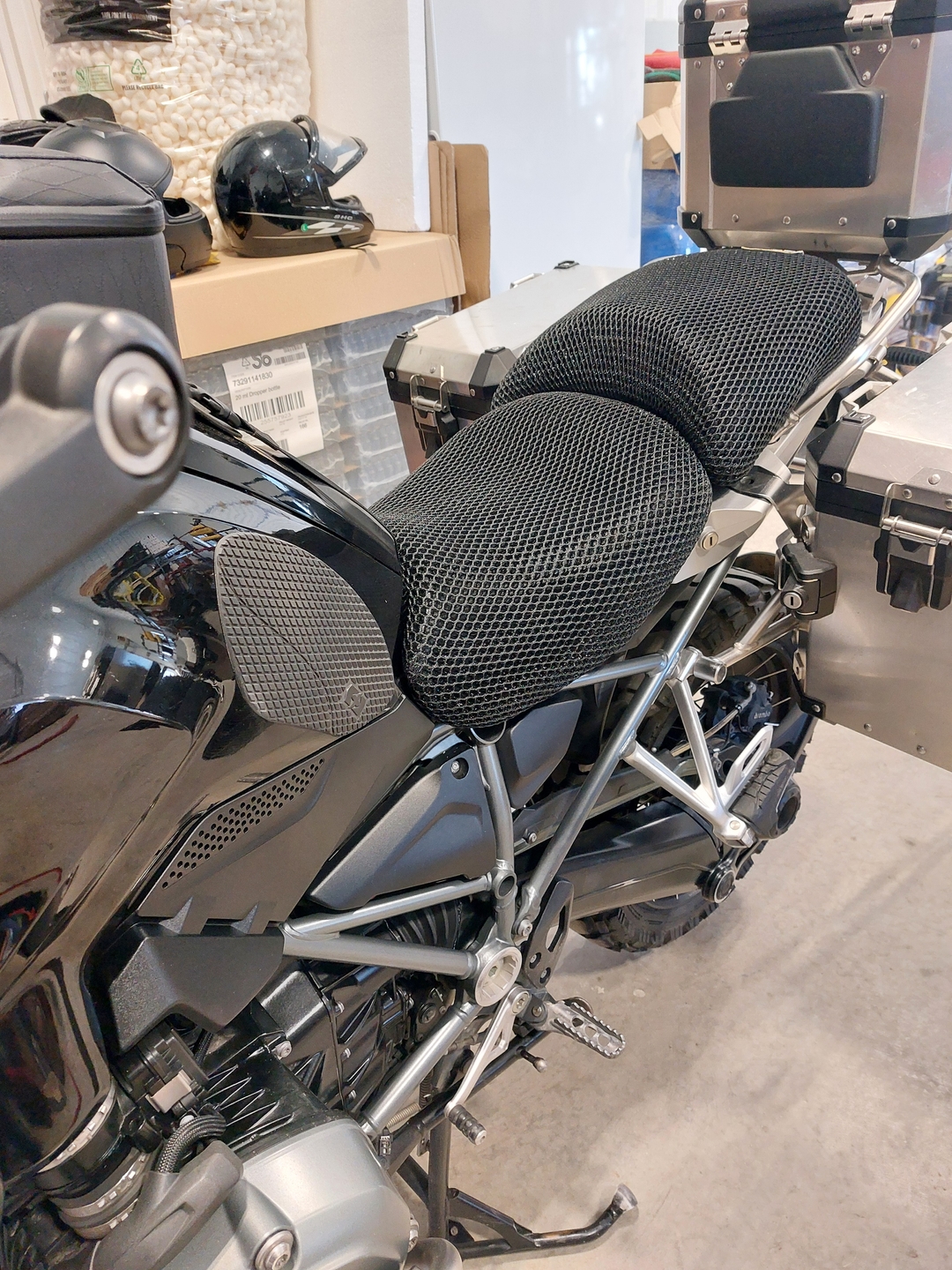 Wind Rider mesh seat cover on a BMW R 1200 GS