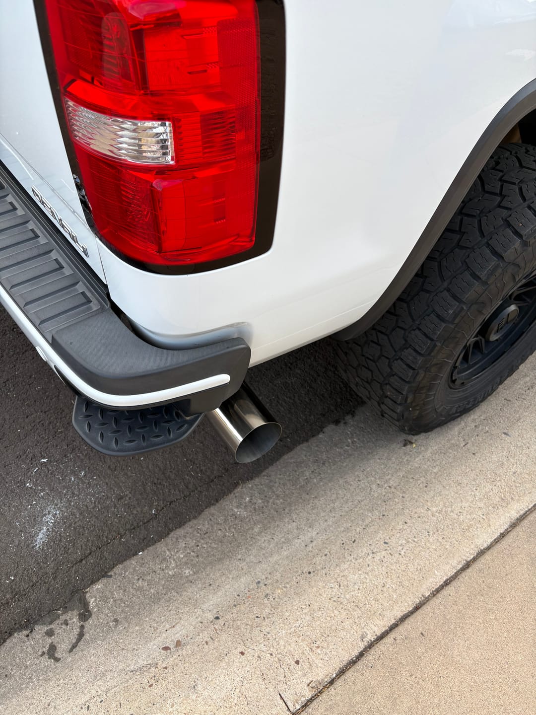 Customer photo review of 2017-2022 Duramax 70° Vented Turn Out Tip / Exhaust Tip (ST11070B)