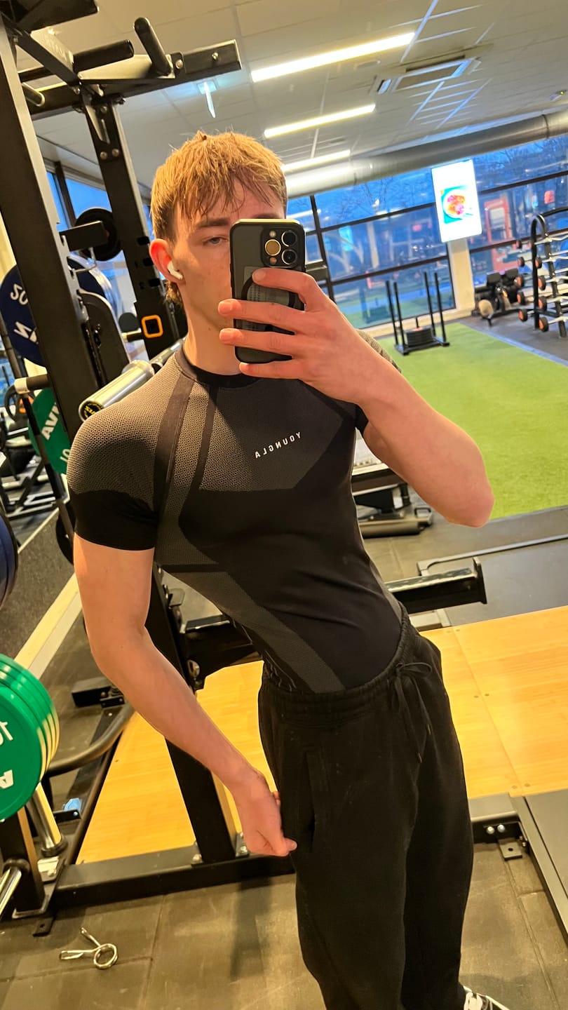 Customer photo review of 4294 - Apex Compression Tees