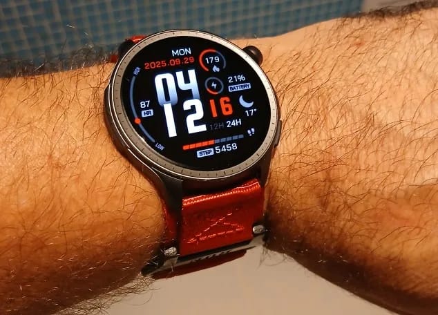 Customer photo review of COROS Nylon Watch Band Replacement Strap for Smartwatch Universal Fit