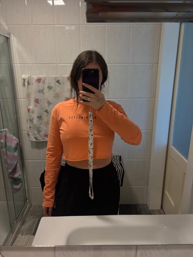 Customer photo review of Breeze Crop Top LS - Peach