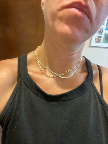 Customer photo review of CHOCKER CIRCLE BAÑO DE ORO
