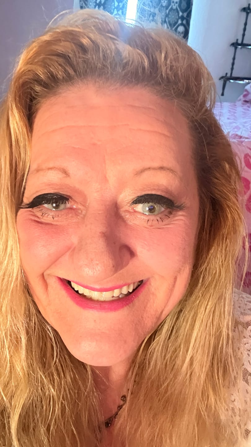 Customer photo review of Elfie Brown Colored Contact Lenses