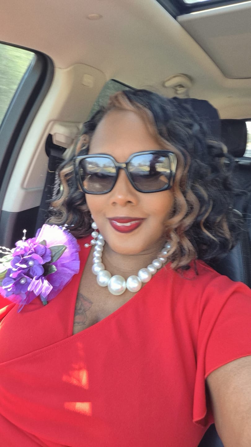 Customer photo review of NEW 💜 Violet corsage